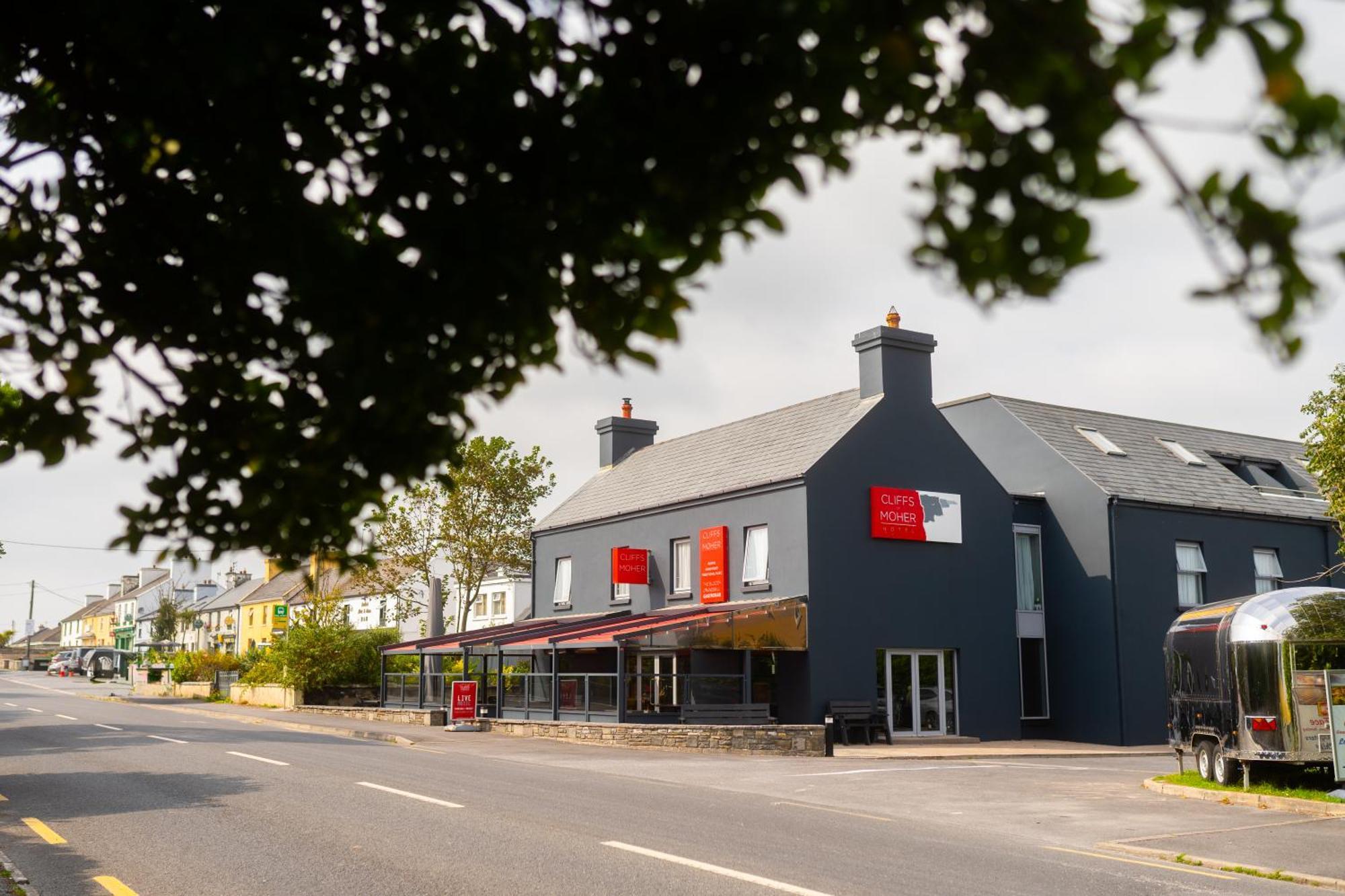 Cliffs Of Moher Hotel Liscannor Exterior photo