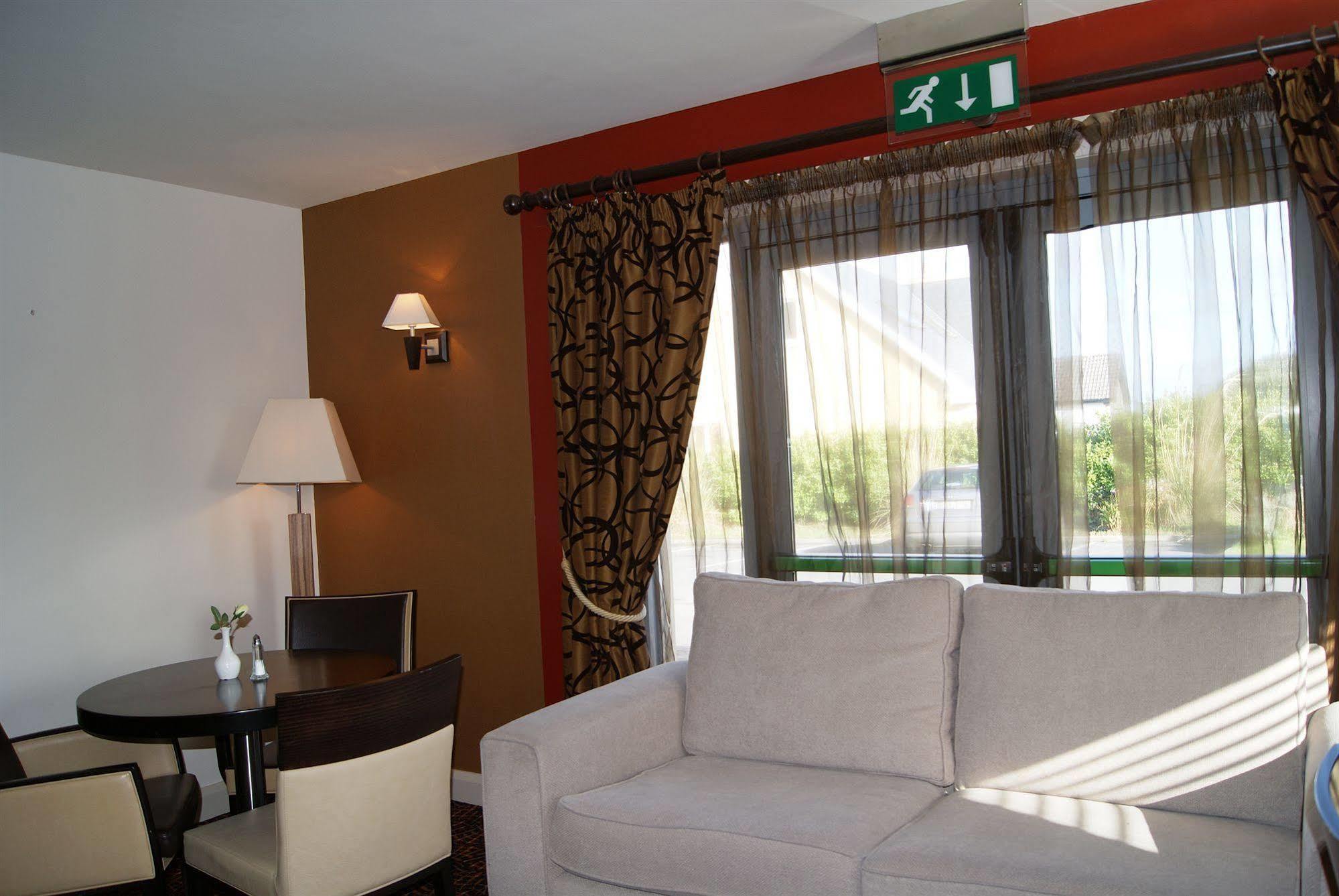 Cliffs Of Moher Hotel Liscannor Exterior photo